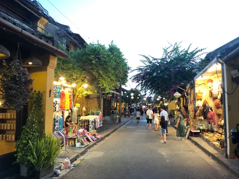 Bán căn nhà 2 Mặt tiền Trần Phú - Phố Cổ Hội An - Vị trí kinh doanh sầm uất (MS208)