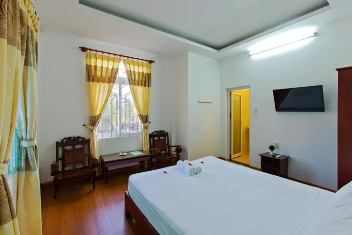 Bán đất tặng Villa mặt kiệt Cửa Đại - Hội An. Vị trí kinh doanh sầm uất bậc nhất tuyến đường Cửa Đại. Giá Tốt (MS227)