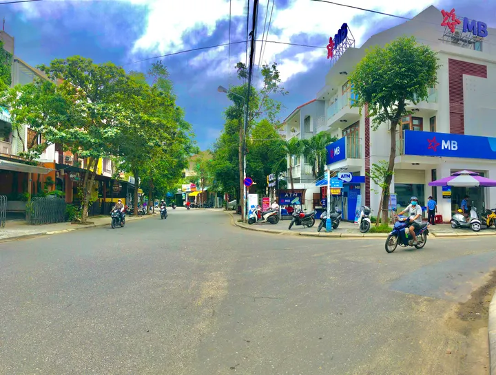 Cho thuê nhà Mặt tiền đường Hai Bà Trưng - Hội An. Ngay Trung Tâm Phố Cổ Vị trí đắc địa
