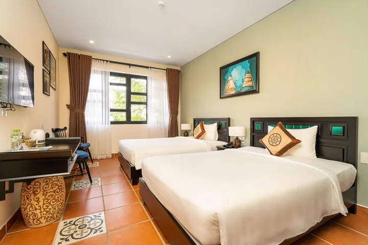 Bán Villa 6 phòng FULL Nội Thất - Tại Khu Phố Đi Bộ thứ 2 Hội An. Kinh doanh ngay (MS453)