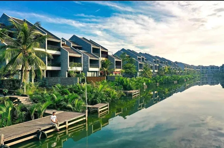 Bán căn Biệt Thự View Sông Hội An - Nằm ngay khu du lịch nổi tiếng Hội An - Sở hữu Bến Du Thuyền sau nhà (MS471)